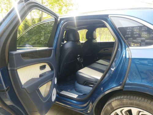 新車落地400萬，兩年后僅售183萬 賓利添越的超值選擇與洗掃車的意外關聯